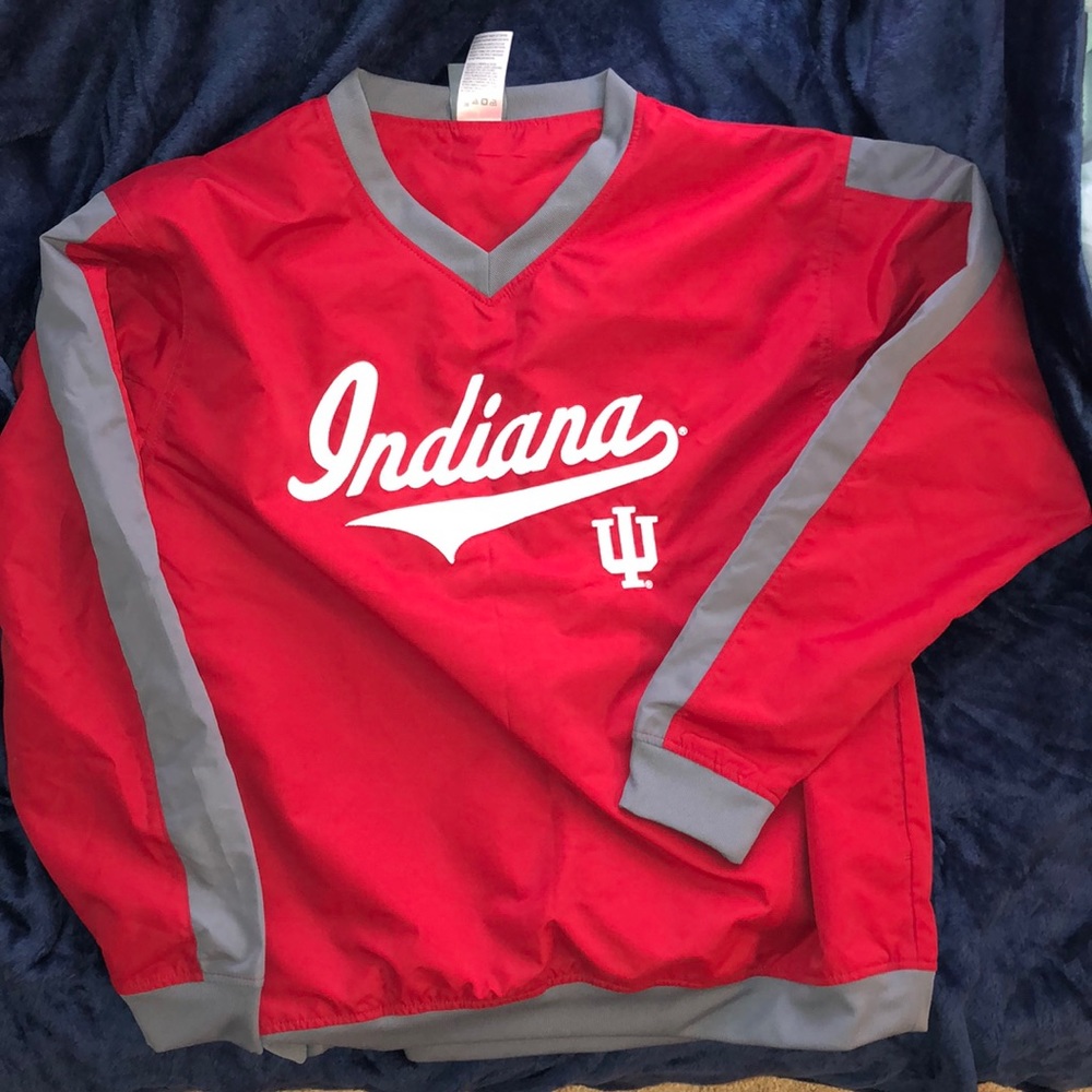 IU sweater